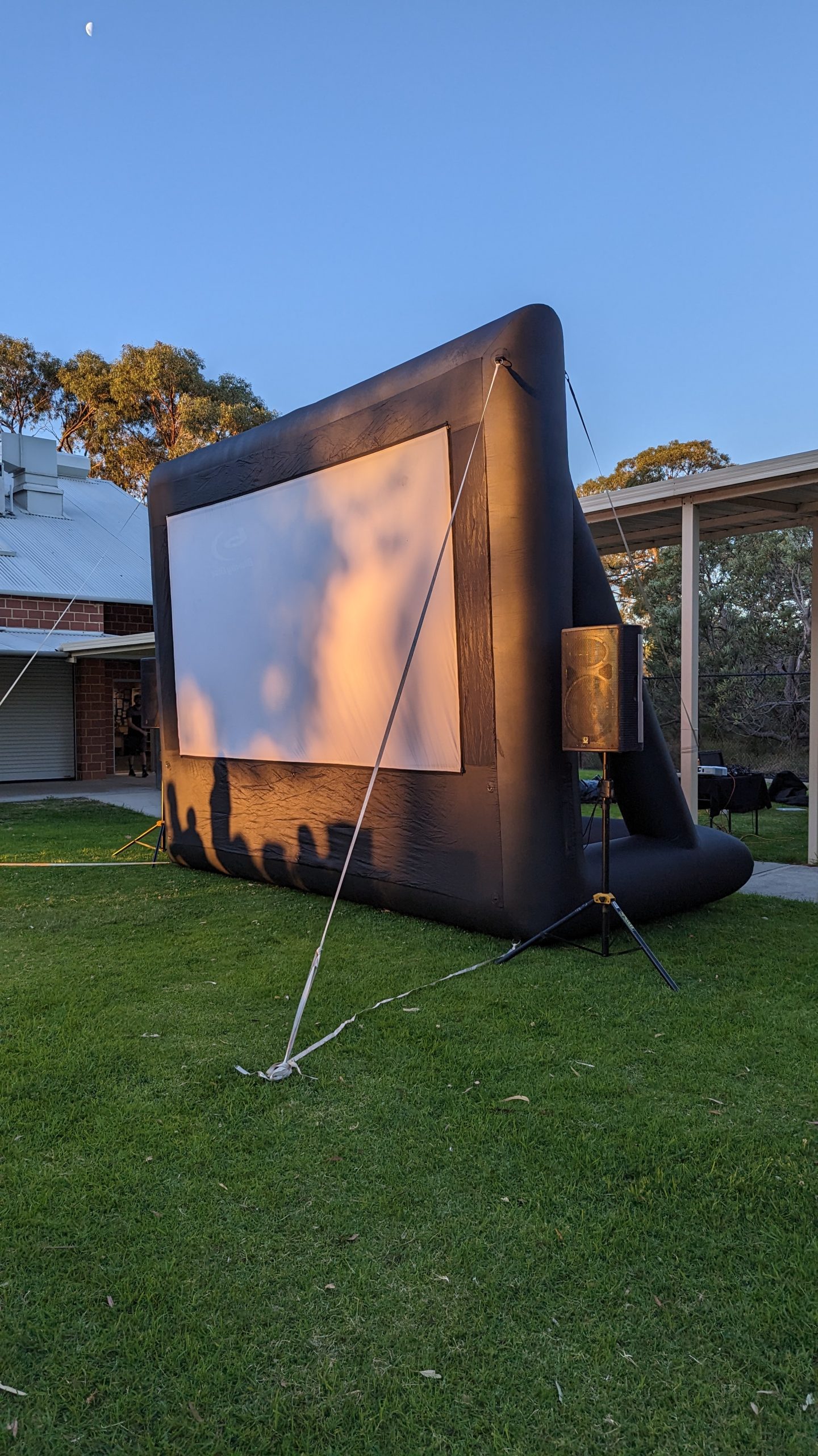 Outdoor cinema screen sizes and equipment for Perth events
